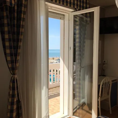 Riviera 3*