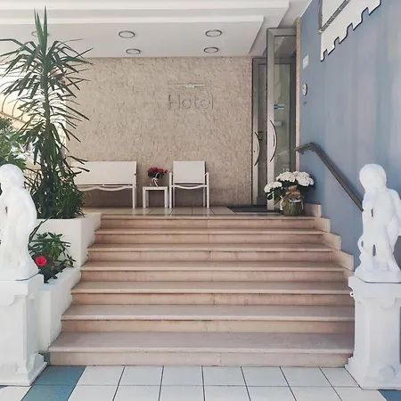 Riviera Готель 3*
