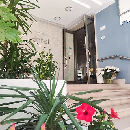 Готель Riviera 3*