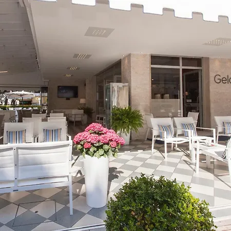 Riviera 3*