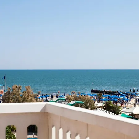 Готель Riviera 3*